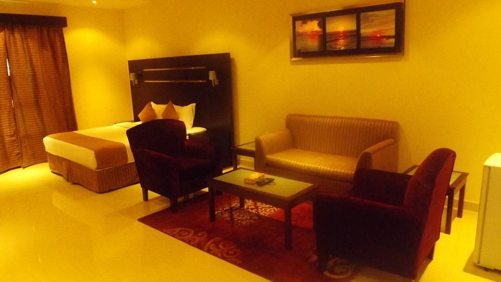 ריאד Baron Palace - Almasif Hotel Apartments חדר תמונה