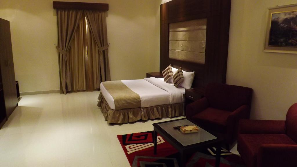 ריאד Baron Palace - Almasif Hotel Apartments חדר תמונה