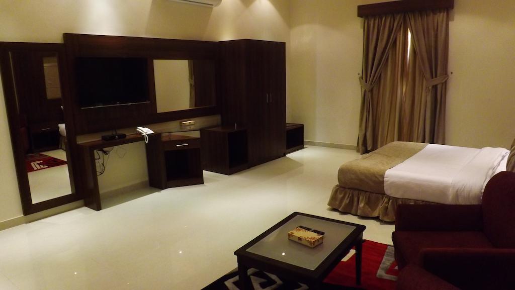 ריאד Baron Palace - Almasif Hotel Apartments חדר תמונה