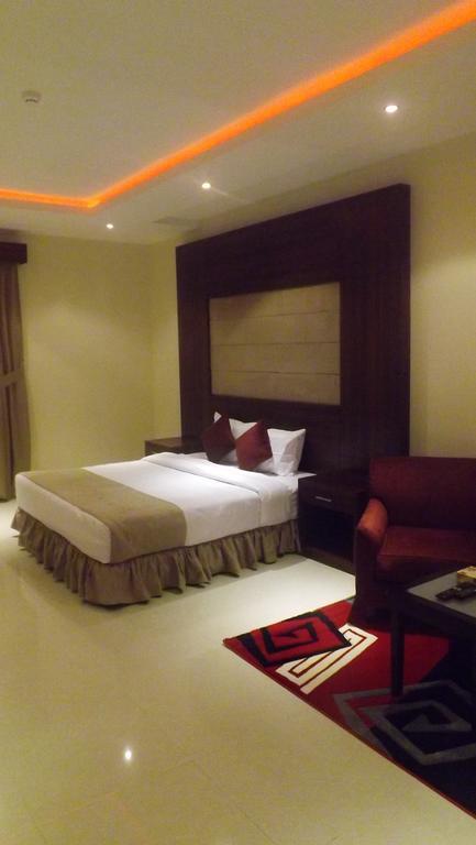 ריאד Baron Palace - Almasif Hotel Apartments חדר תמונה