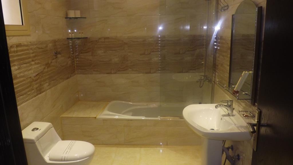 ריאד Baron Palace - Almasif Hotel Apartments חדר תמונה