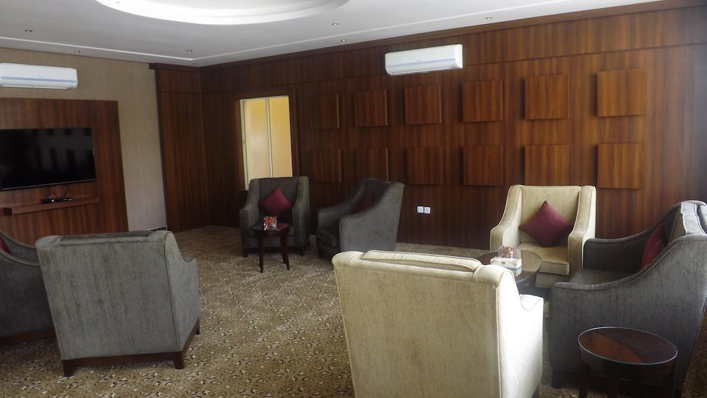 ריאד Baron Palace - Almasif Hotel Apartments מראה חיצוני תמונה