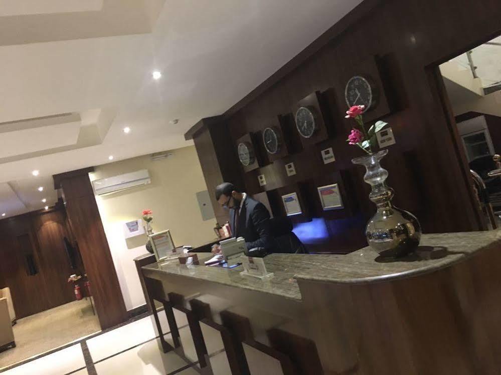 ריאד Baron Palace - Almasif Hotel Apartments מראה חיצוני תמונה
