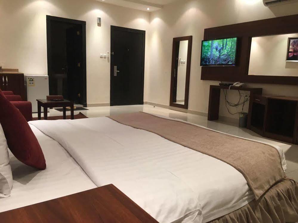 ריאד Baron Palace - Almasif Hotel Apartments מראה חיצוני תמונה