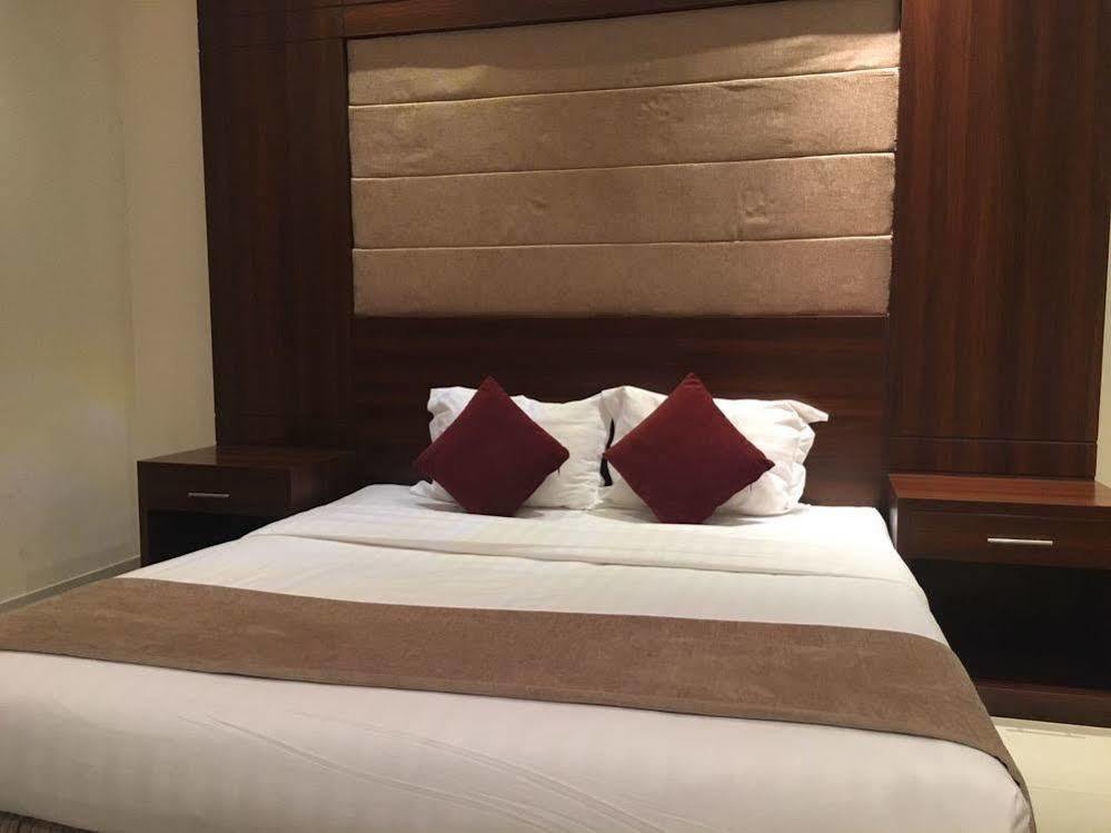 ריאד Baron Palace - Almasif Hotel Apartments מראה חיצוני תמונה